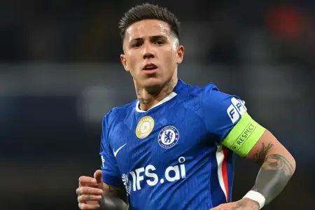 Məşhur futbolçu "Çelsi"dən qovuldu