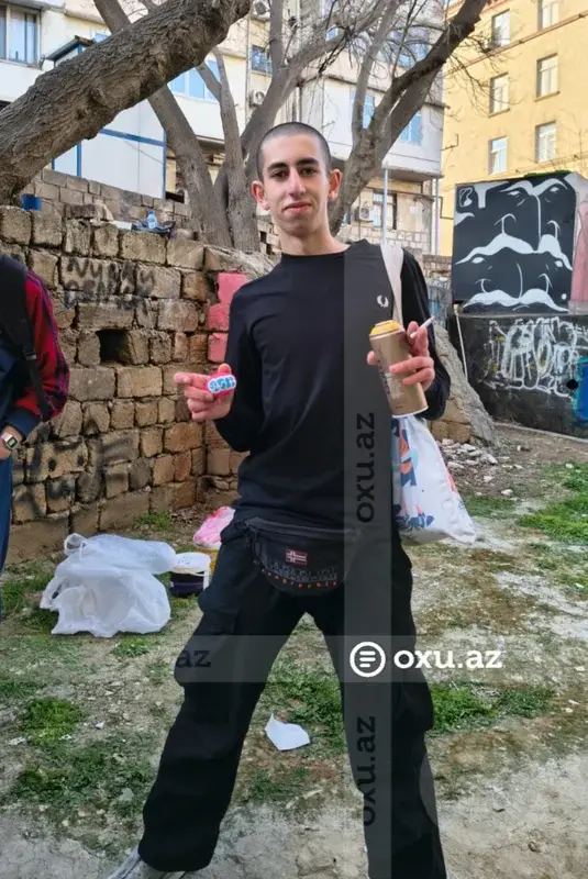 Nizami Kino Mərkəzinin divarlarına qraffiti çəkən şəxslərin FOTOLARI
