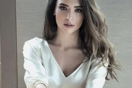 Türkiyəli aktrisa Bakıda yol qaydasını pozdu