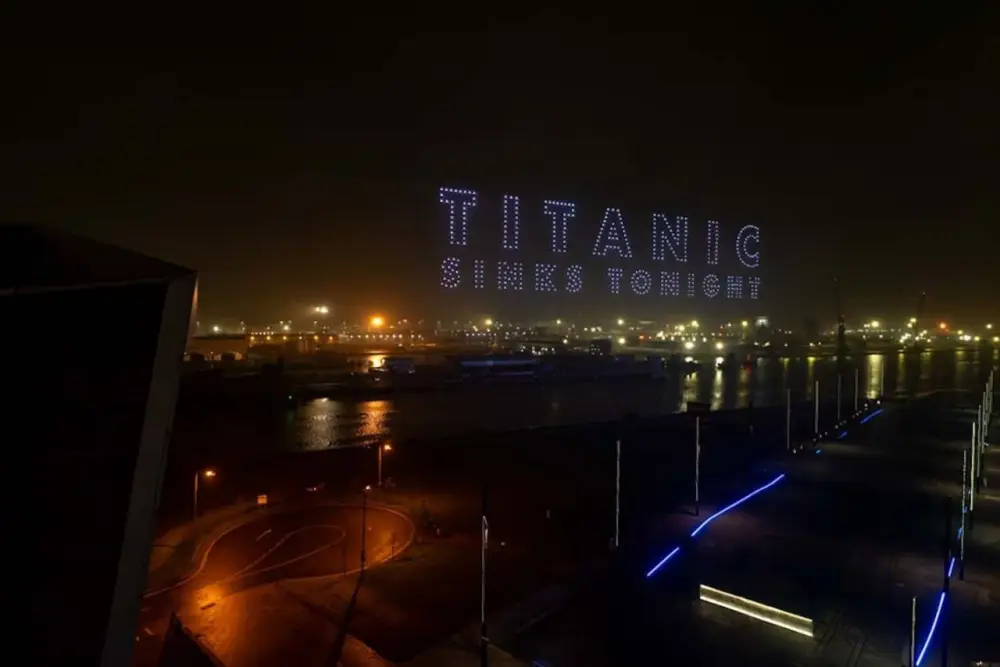 “Titanik” gəmisini min dronla belə canlandırdılar – FOTOLAR