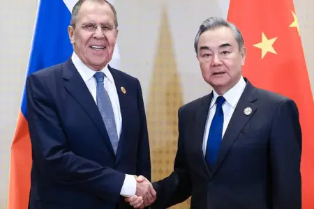 Çin və Rusiya XİN rəhbərləri Yaxın Şərqdəki vəziyyəti müzakirə etdi