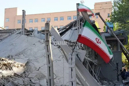 ABŞ İranda universiteti bunker deşən bombalarla vurdu