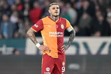 Okan Burukdan sərt qərar:  İkardi ehtiyatda qala bilər