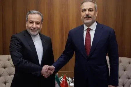 Fidan Əraqçi ilə danışdı 