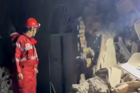 Tehranın mərkəzindəki sinaqoq BOMBALANDI 