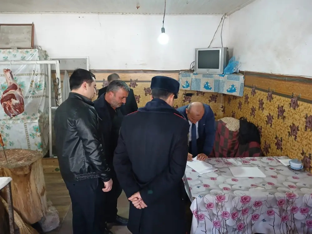 Daşkəsəndə antisanitar ət satışı - FOTO