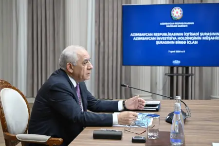 Baş nazir məmurları topladı - İclas keçirdi - FOTOLAR