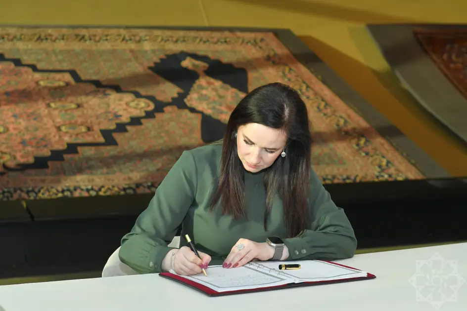 Litvanın Baş naziri Xalça Muzeyini ziyarət etdi – FOTOLAR