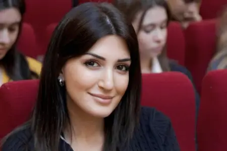 Günel Aslanova vəzifəsindən ayrıldı