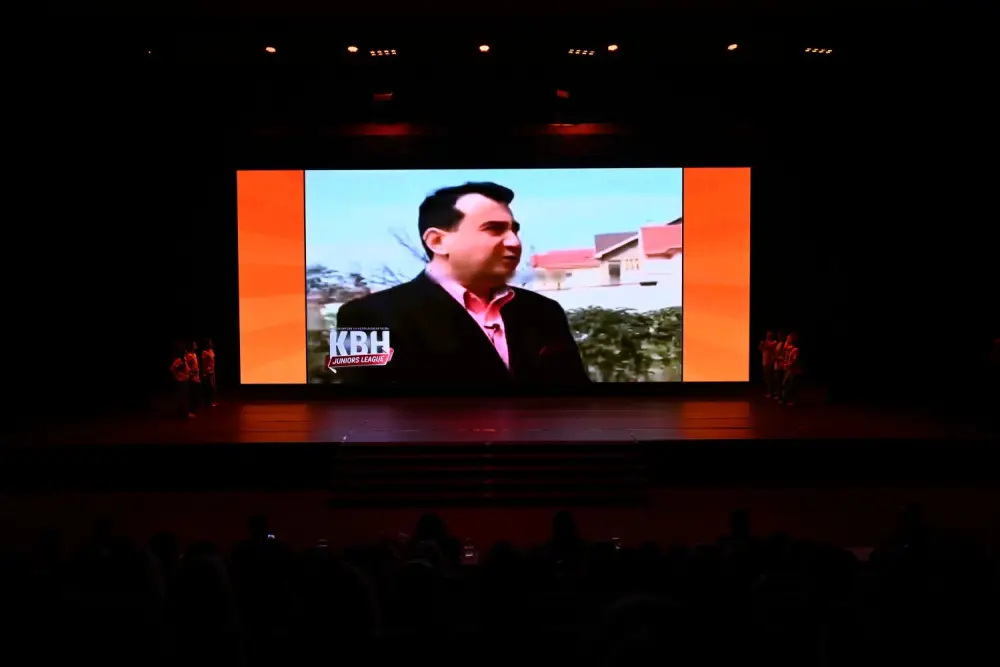 Bir kubok, min gülüş, bir əbədi ad!