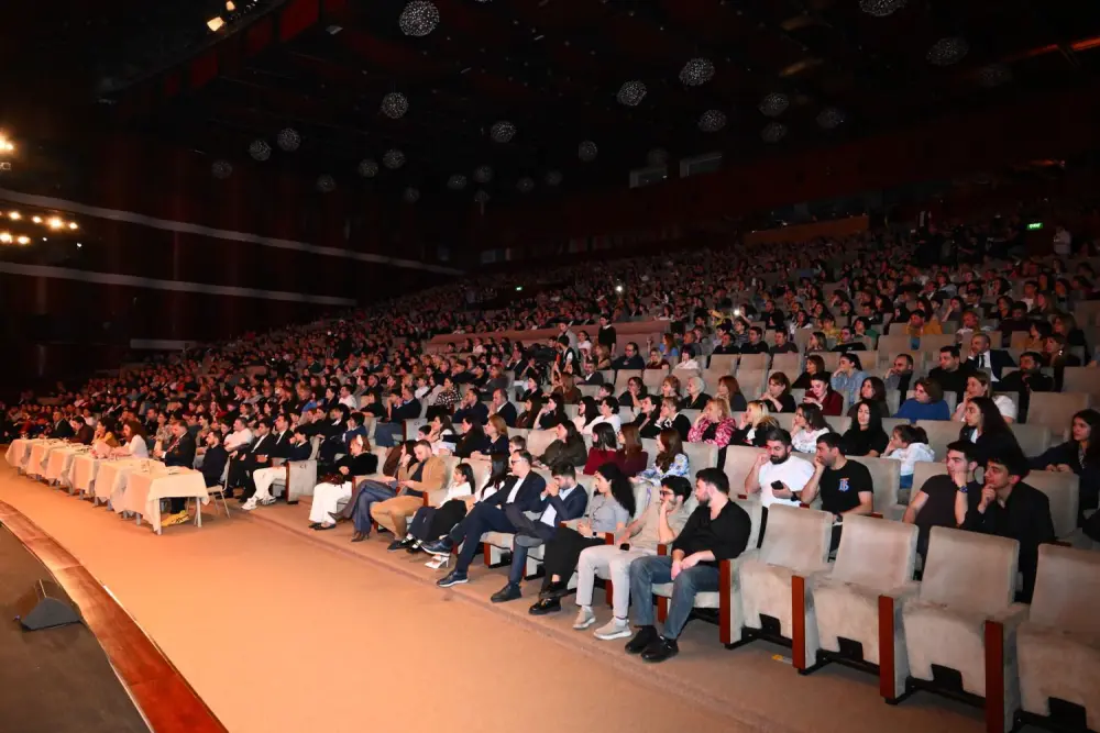 Bir kubok, min gülüş, bir əbədi ad!