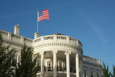 Ağ Ev İran və ABŞ arasında birbaşa danışıqların aparıldığını təsdiqlədi