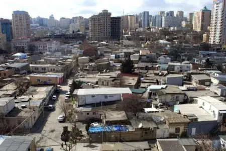 DİQQƏT: Bu ərazidə satılan evlər təhlükəlidir – VİDEO