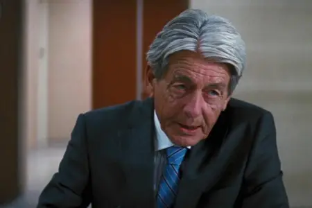 Con Nolan vəfat etdi