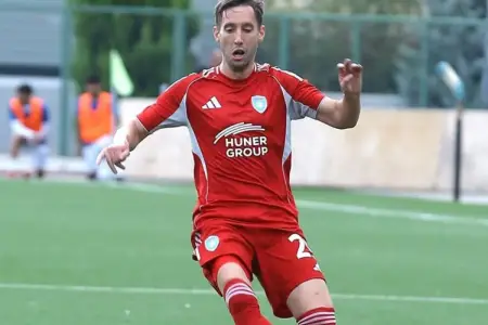 Filip Ozobiç Azərbaycan futbol tarixinə düşdü