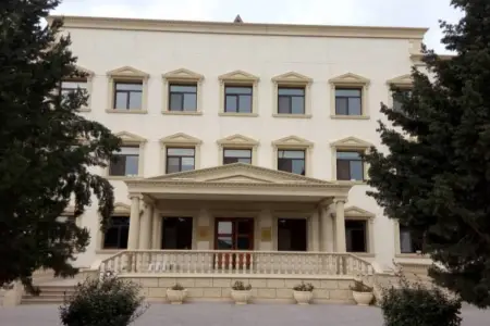 İnternat məktəbində OLAY – Direktor xəsarət almış şagirdi niyə xəstəxanaya QOYMADI?