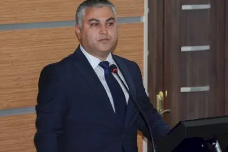 Prorektor işdən çıxarıldı - Nazirdən əmr