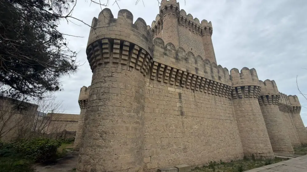 Böyük Mərdəkan qəsrində çökmə oldu - Foto 