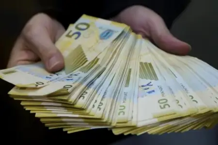 Ötən ay neçə nəfər yaşa görə aylıq sosial müavinət alıb?