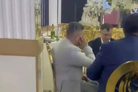 Toyda şadlıq evinin tavanı deşildi, zalı su basdı - Video