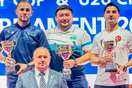 Güləşçilərimiz Türkiyədə 8 qızıl medal qazandı