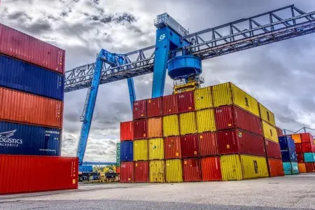 Azərbaycan Ermənistandan məhsul idxalına başlayıb