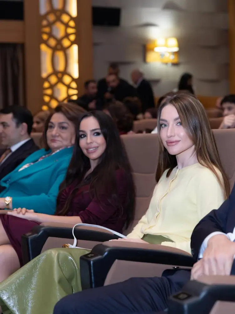 Leyla və Alyona Əliyevalar film təqdimatında – FOTOLAR