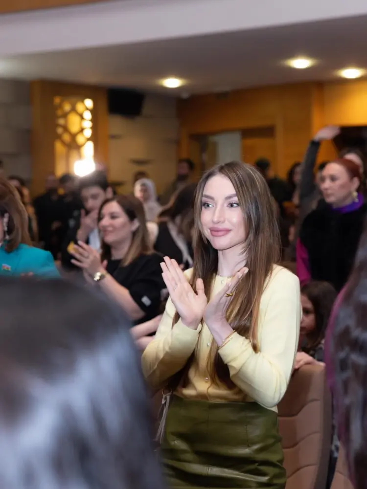 Leyla və Alyona Əliyevalar film təqdimatında – FOTOLAR