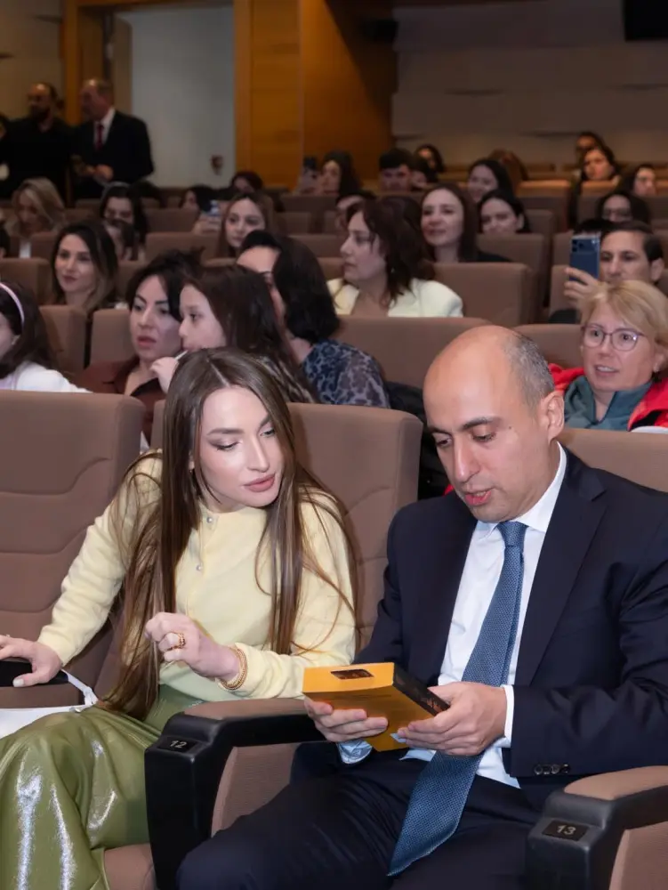 Leyla və Alyona Əliyevalar film təqdimatında – FOTOLAR