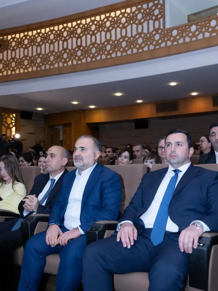 Leyla və Alyona Əliyevalar film təqdimatında – FOTOLAR