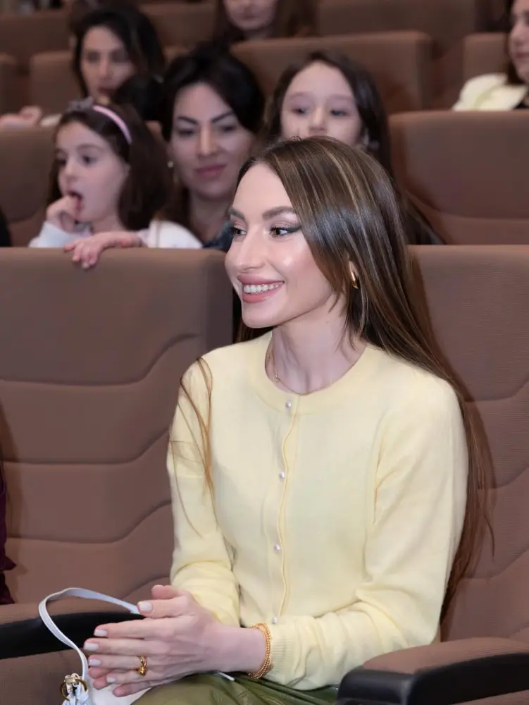 Leyla və Alyona Əliyevalar film təqdimatında – FOTOLAR