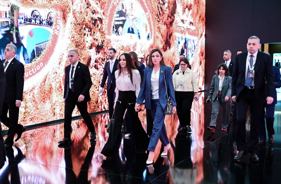 Prezident ailəsi ilə biirlikdə Antalya Diplomatiya Forumunda – FOTOLAR