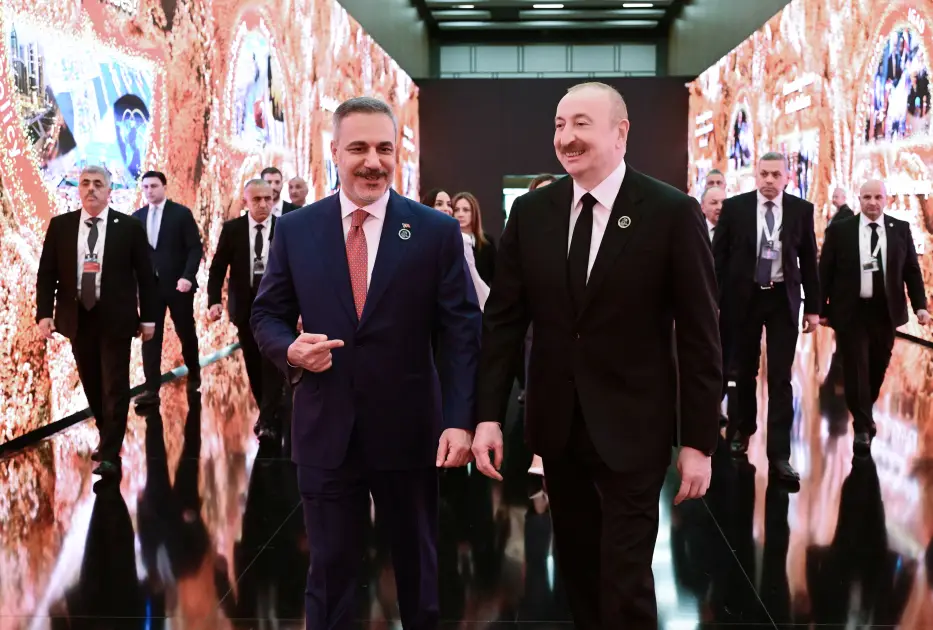 Prezident ailəsi ilə biirlikdə Antalya Diplomatiya Forumunda – FOTOLAR