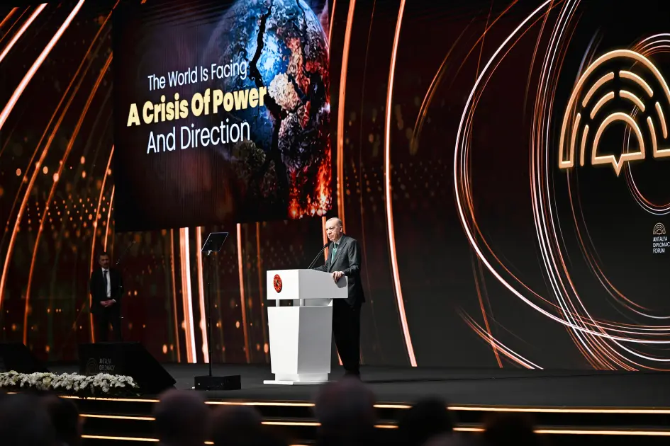 Prezident ailəsi ilə biirlikdə Antalya Diplomatiya Forumunda – FOTOLAR