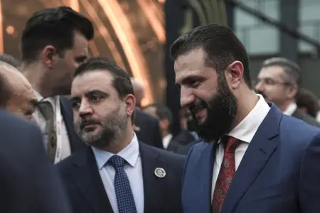 Londonda aça bilmədiyi su qabını Antalyada açdı – VİDEO