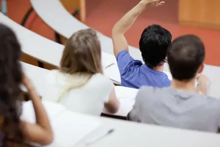 Tələbələr hansı rektorları özlərinə ən yaxın hesab edirlər? - ADLAR