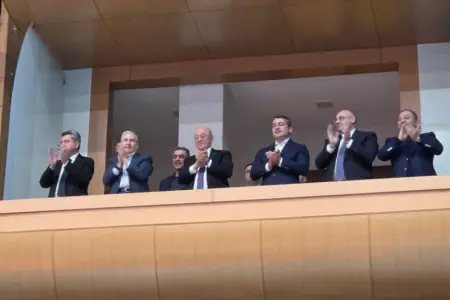 Kəmaləddin Heydərov ilk dəfə yeni müavinlərlə bir arada – FOTO