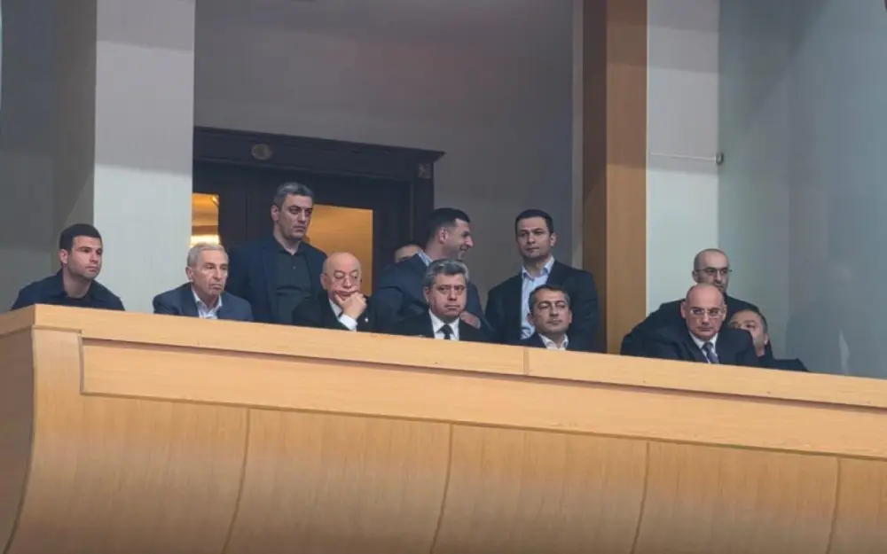 Kəmaləddin Heydərov ilk dəfə yeni müavinlərlə bir arada – FOTO