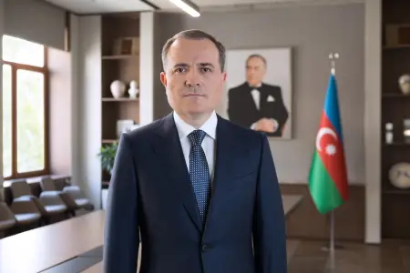 Ceyhun Bayramov Tailanda işgüzar səfərə yola düşdü