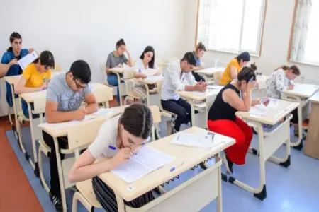 Naxçıvanda buraxılış imtahanı keçirildi