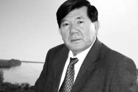 Məşhur qazax şairi vəfat etdi
