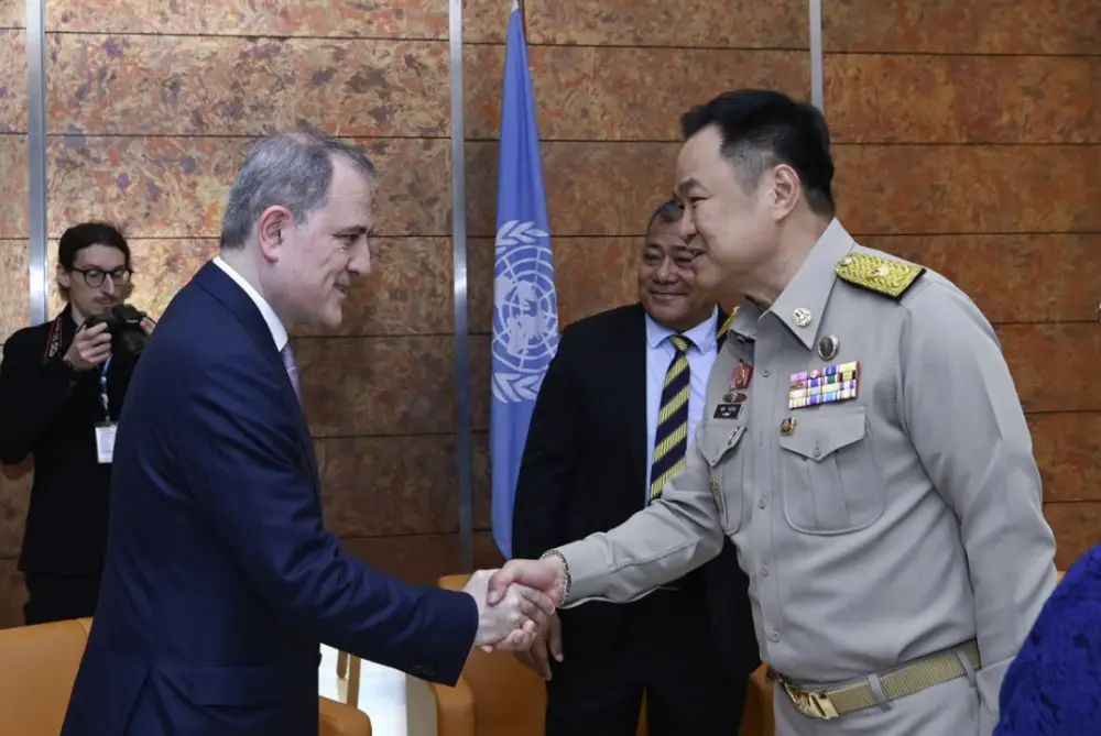 Bayramov Tailandın Baş naziri ilə görüşdü - Fotolar