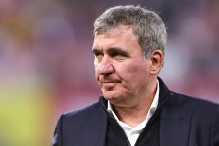 Rumıniya millisinin yeni baş məşqçisi o oldu