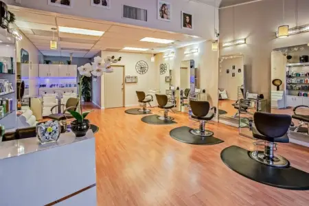 Gözəllik salonunda işçi QƏFİL ÖLDÜ