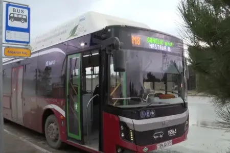 Metro xətləri üzrə əlavə avtobuslar xəttə buraxılır - RƏSMİ 