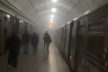 Moskva metrosunda tüstülənmə: Qatarların hərəkəti dayandırıldı 