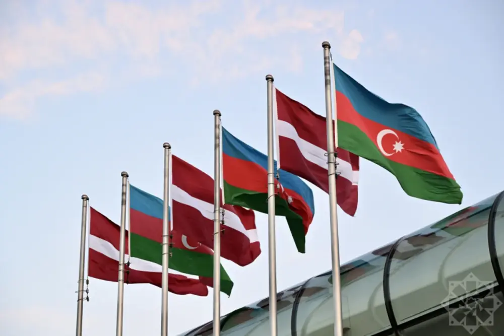 Latviya Prezidenti Azərbaycana gəldi