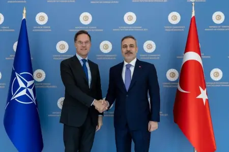 Hakan Fidan Mark Rutte ilə görüşdü