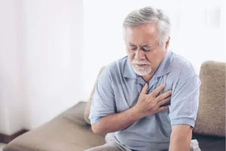 Bu simptomlar təhlükə siqnalıdır - Ürək tutmasının ilk əlamətləri