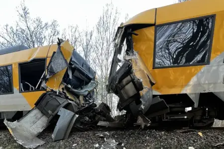 Qatarlar toqquşdu: Xeyli sayda yaralı var - Bu ölkədə